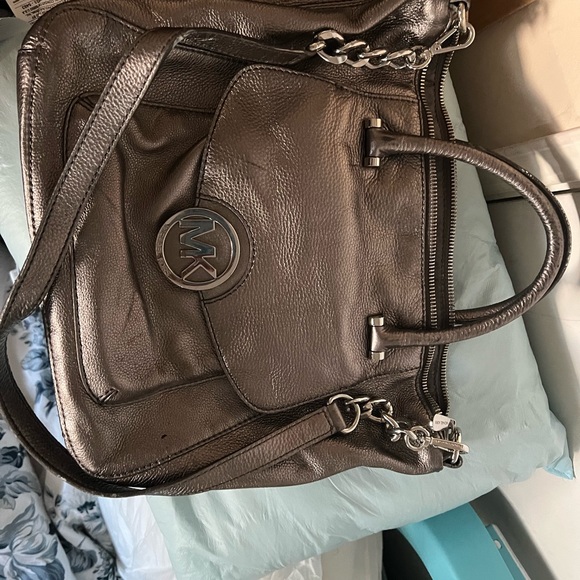 Designer purses - Picture 2 of 4